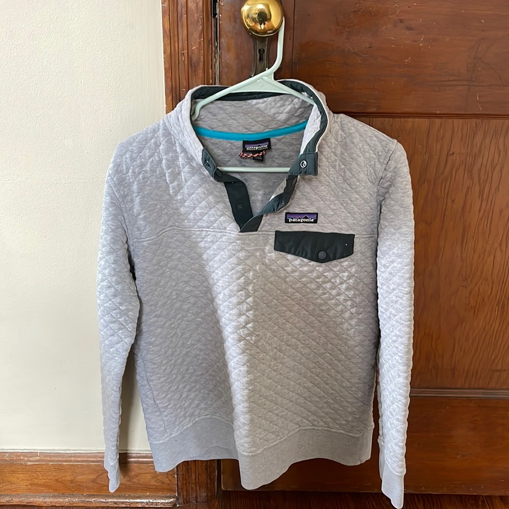 Patagonia organic cotton quilted snap-t